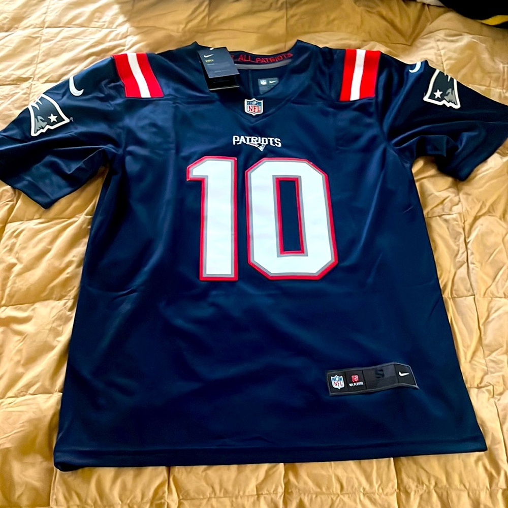 OFFICIAL NFL Jersey. Mac Jones #10. Brand new with tags!!